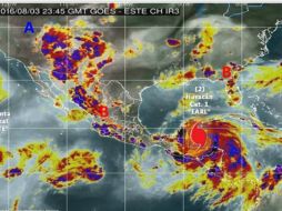 'Earl' se ubicó a las 19:30 horas a 210 kilómetros al sureste de Belice. TWITTER / @conagua_clima