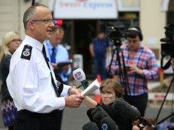 El subcomisario de Scotland Yard, Mark Rowley, habló con los medios sobre las primeras indagatorias del caso. AP / J. Brady