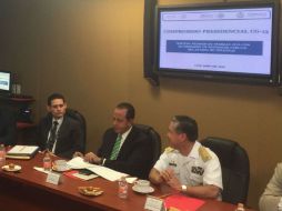 Bermúdez Zurita (c) asegura que ha actuado conforme a la ley. TWITTER / @bermudezzurita