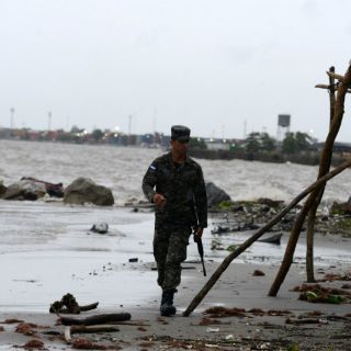 Interjet cancela vuelos por 'Earl'