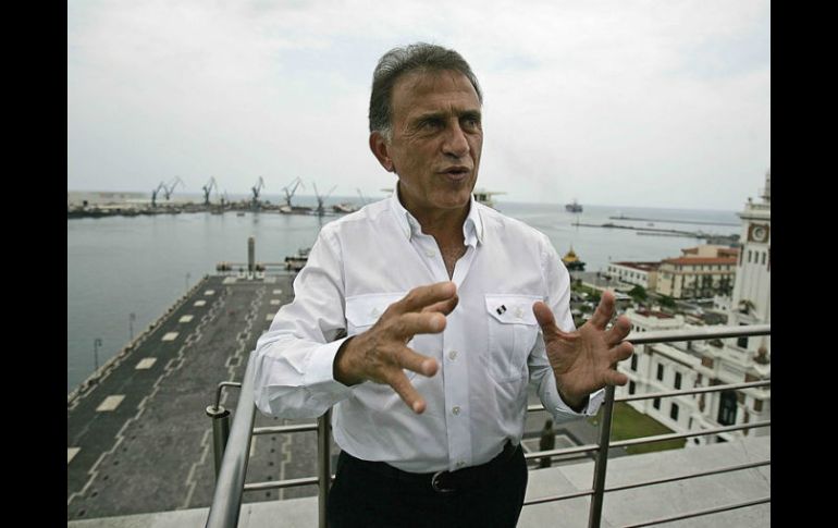 El mandatario priista pide a la Fiscalía de Veracruz que ejerza acción penal en contra del panista y quien resulte responsable. SUN / ARCHIVO