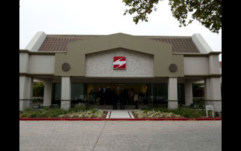 Sanmina es una compañía electrónica y tecnológica que cuenta con 44 mil empleados en 25 países, 15 mil de ellos en Jalisco. FACEBOOK / jaristoteles.sandoval