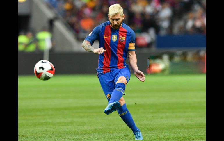 El presidente argentino cuenta que llamó a Messi, después de la Copa América Centenario, para decirle que está ''orgulloso'' de él. AFP / ARCHIVO