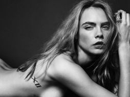 Delevingne también revela que fue a la edad de 18 años cuando perdió la virginidad. ESPECIAL / esquire.com