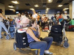 Cerca de 200 mexicanos se encuentran varados en el aeropuerto de Madrid. EFE / Mariscal