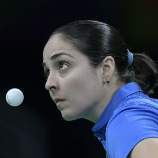 Yadira Silva supera ronda preliminar de tenis de mesa