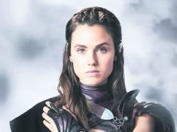 Poppy Drayton es la actriz que da vida a la princesa ‘Amberle Elessedil’ en la serie. ESPECIAL /