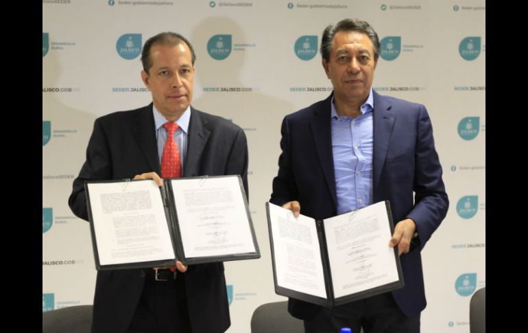 El presidente del Colegio de Notarios del Estado de Jalisco, señaló que ayudarán con la reducción de costos de honorarios. TWITTER / @JaliscoSEDER