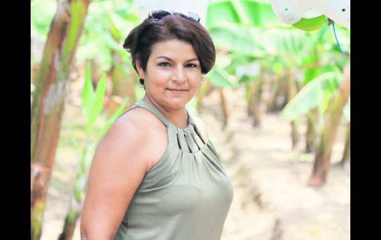 Soledad Gutiérrez es la primera en su familia en dedicarse a la producción piscícola a gran escala y al menudeo. ESPECIAL /