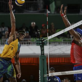 Italia y Brasil, candidatos al oro en voleibol de playa en Río