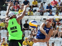 A la pareja estadounidense le bastaron sólo 44 minutos para ganar el encuentro con los mexicanos en el Grupo C. MEXSPORT / J. Martínez