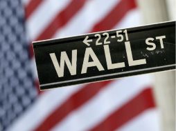 El Dow Jones de Industriales registra un leve avance de 3.76 puntos hasta 18 mil 533.05 enteros. AP / M. Altaffer
