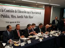 Nuño dijo que la CNTE es una voz más de muchos actores con quienes se reunirán para construir el nuevo modelo. TWITTER / @aurelionuno