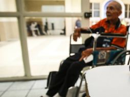 El problema de las fracturas asociadas a la osteoporosis es tan delicado que algunas veces pueden terminar en falta de movilidad. EL INFORMADOR / ARCHIVO