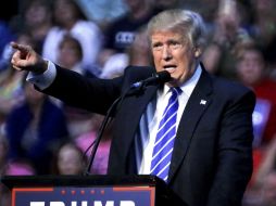 Trump hizo sus acusaciones durante su mitin en un estadio deportivo en Florida. EFE / C. Herrera