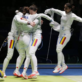 Rumania da la sorpresa en esgrima