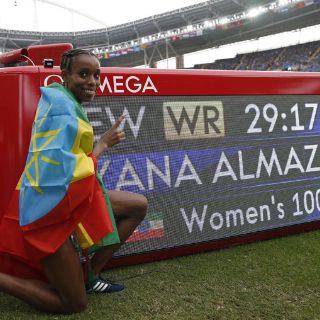 Ayana, oro y récord mundial en 10 mil metros planos