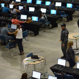 Mil 500 maestros van a la Ciudad de México para hacer examen