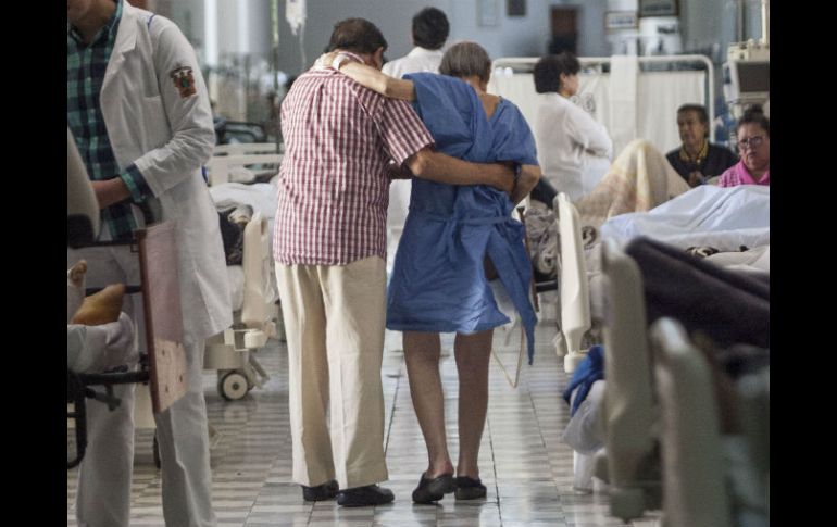 En 2015, el Servicio de Geriatría atendió mil 474 hospitalizaciones y seis mil 70 consultas. EL INFORMADOR / ARCHIVO