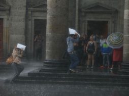 Autoridades sugieren a la población tomar las medidas necesarias en caso de registrarse caída pluvial. EL INFORMADOR / R. Tamayo