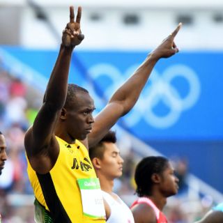Usain Bolt avanza a semifinales de 100 metros