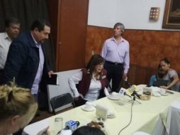 La secretaria manifestó su desacuerdo a la manera en la que 'los gobiernos trabajan de la mano del crimen organizado'. ESPECIAL /