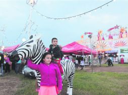 Reemplazo. A falta de animales, los circos recurren a esculturas para llamar la atención de niños y adultos. EL INFORMADOR / F. Atilano