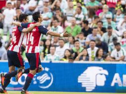 Zaldívar festeja el tanto que le dio la victoria al Rebaño. MEXSPORT / E. Terrazas