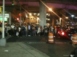 La policía de de Nueva York desalojó la terminal. TWITTER / @ambrose03