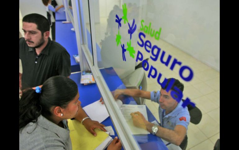 Para realizar la afiliación es necesario llevar original y copia de CURP, comprobante de domicilio, e identificación oficial. EL INFORMADOR / ARCHIVO