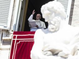 Este lunes, el líder de la Iglesia Católica ora porque las mujeres tengan una 'vida de paz, justicia, amor'. AP / A. Carconi