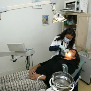 Patologías bucales pueden derivar en padecimientos crónicos, alertan