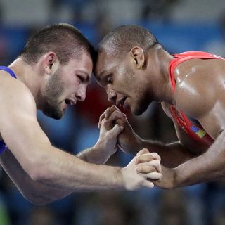 La lucha grecorromana da otro oro a Rusia