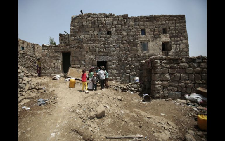La vivienda, situada en la zona de Nehm, a 60 kilómetros al noreste de Saná, quedó destruida. AP / H. Mohammed