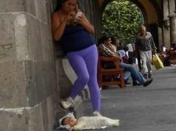 La imagen ha sido compartida en Facebook como apoyo al reproche hacia la mujer. FACEBOOK / Silvia Enciso