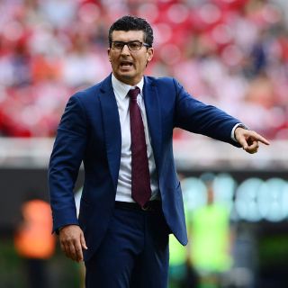 'Chepo' de la Torre va a Santos