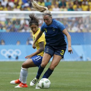 Suecia vence a Brasil y pasa a la final de futbol en Río