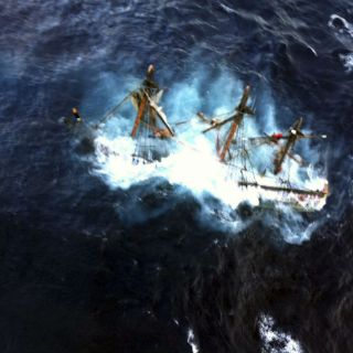 Piratas secuestran un buque cisterna en Malasia