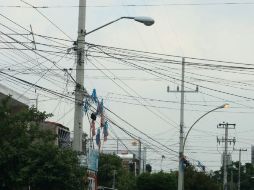 El Sistema Eléctrico Nacional para los operadores de telecom cuenta con 820 mil km de líneas y 11 millones de postes. EL INFORMADOR / ARCHIVO