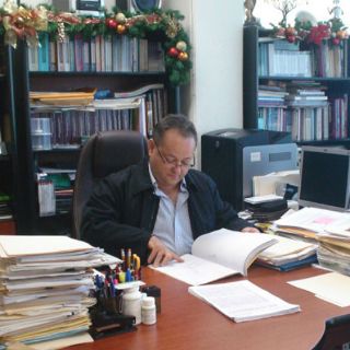 Magistrado Barba se defenderá de denuncia penal