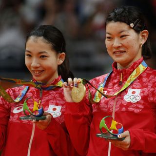 Japón gana oro olímpico en dobles femenil de bádminton