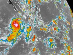 El ciclón se localiza a 430 kilómetros de Cabo San Lucas, sus efectos han comenzado a sentirse en la zona. TWITTER / @conagua_clima