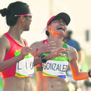 Lupita resucita a la marcha tricolor