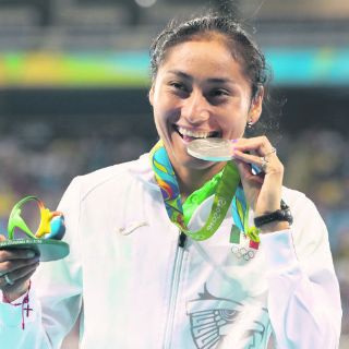 Lupita González sorprende con plata