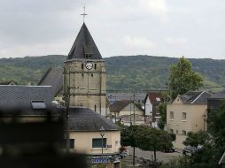 Kermiche y Petitjean irrumpieron en una iglesia y degollaron al sacerdote Jacques Hamel al grito de 'Alah-u-akbar'. AFP / ARCHIVO