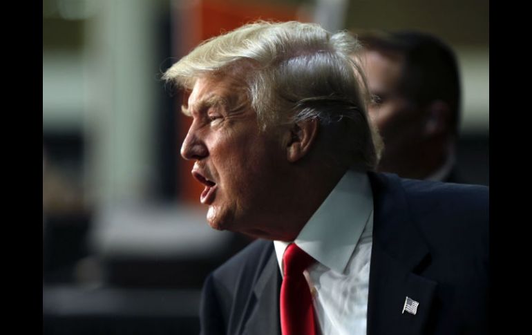 El candidato había hecho público el estado de cuenta de sus negocios, donde sólo reconoció deber 315 millones, menos de lo publicado. AP / ARCHIVO