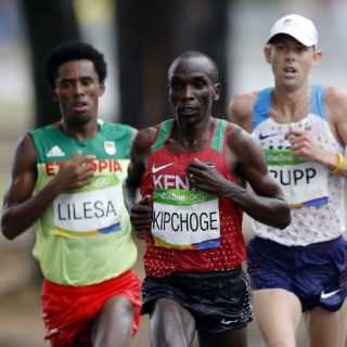Keniano Eliud Kipchoge gana maratón de Río 2016