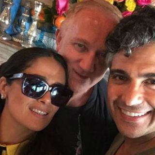 Salma Hayek comparte foto junto a Jaime Camil
