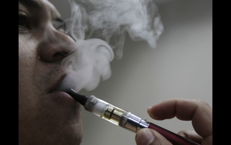 El organismo indica que el vapor también transporta partículas muy pequeñas que pueden afectar a la salud en la misma manera. EL INFORMADOR / ARCHIVO