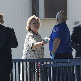 Trump pide el cierre de la Fundación Clinton